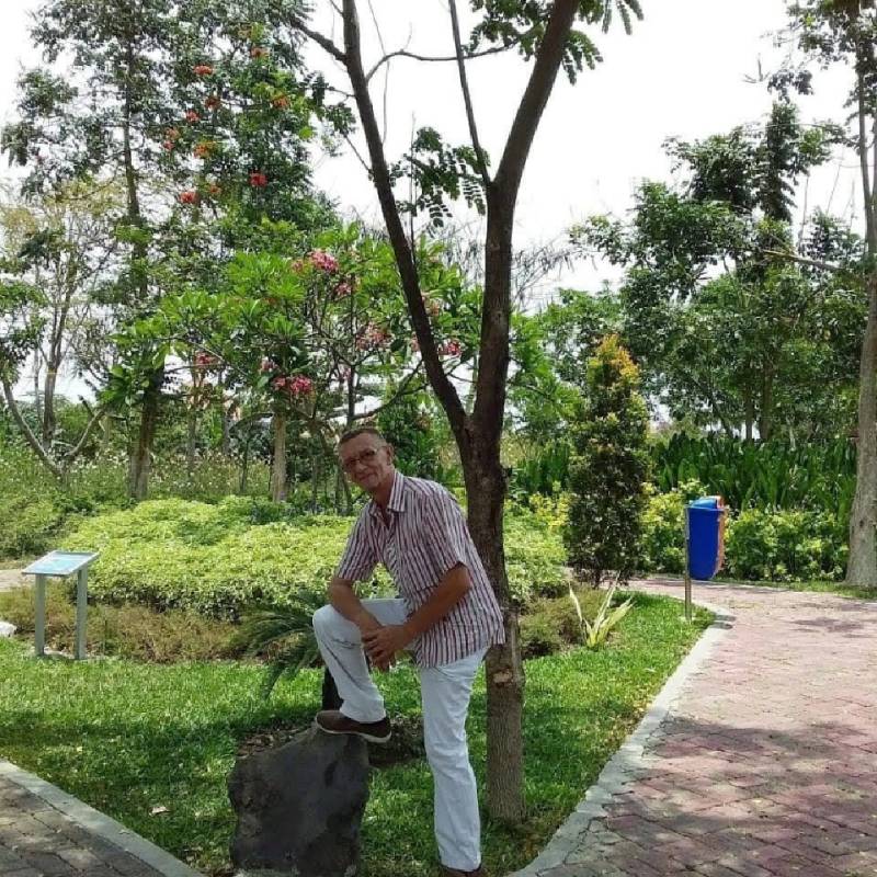 Helmut, 70, Huejcar
