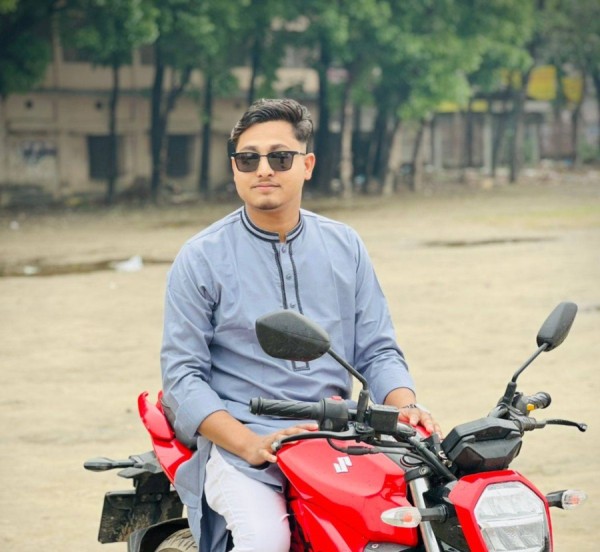 Nahid R Rahmqn, 25, Digos