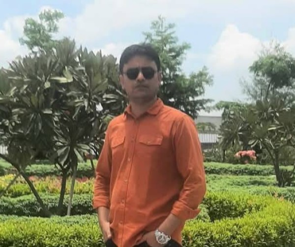 Mojumder, 43, Shamva