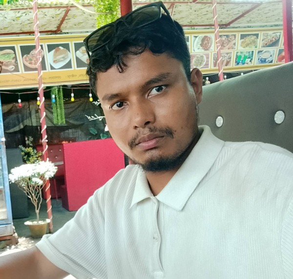 Golam, 27, Abadinia