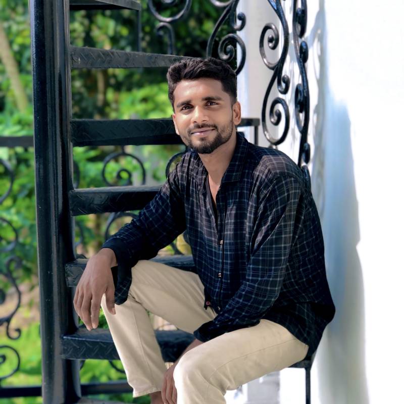 Nirob Ahmed, 26, Dautphe