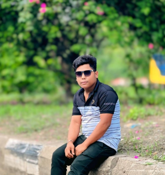 Polash, 26, Machachi