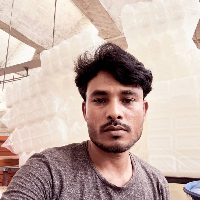 Md solaiman, 27, Sardegna