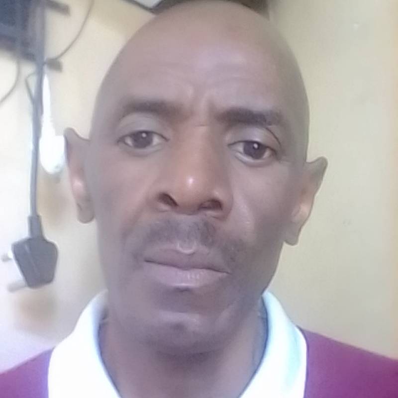 Chester, 62, Larbert