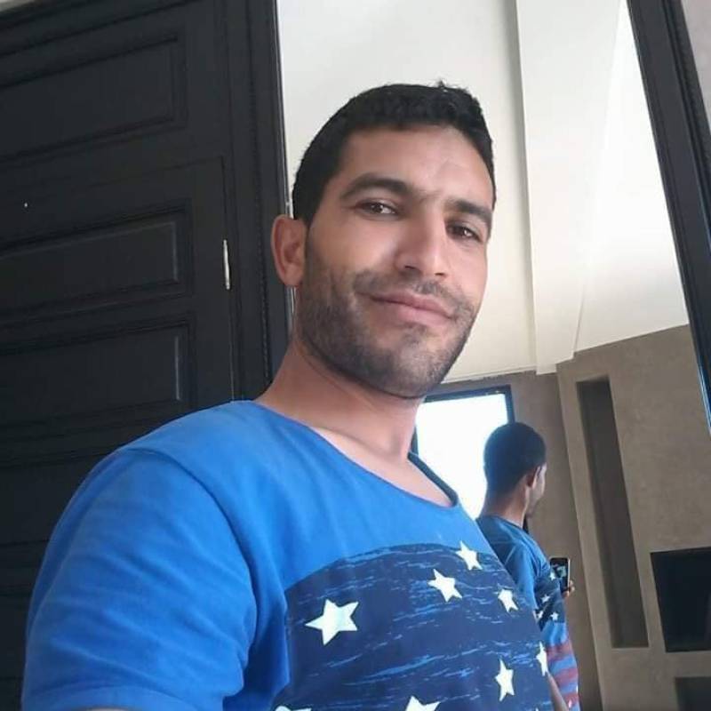 Zouhir, 41, East Grinstead