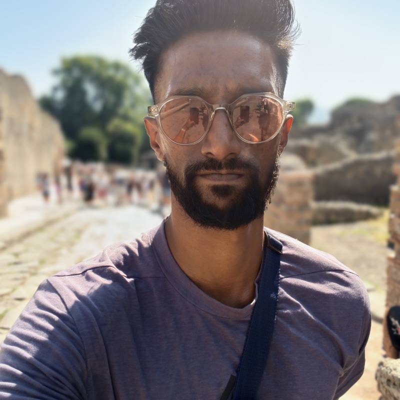 Roshley, 34, India