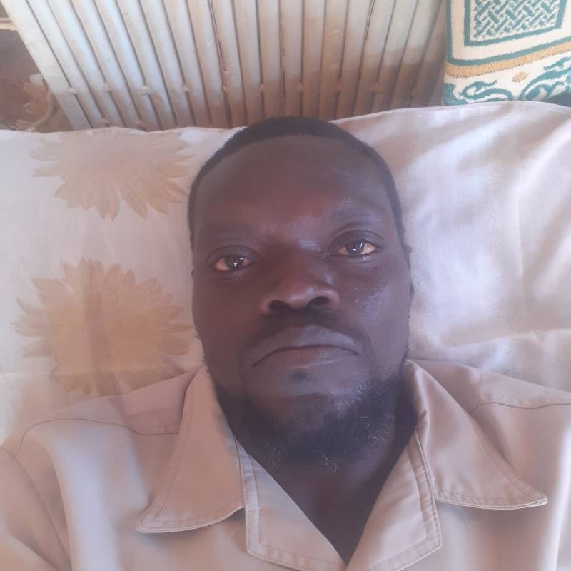 OmarIshaq, 40, Savastepe