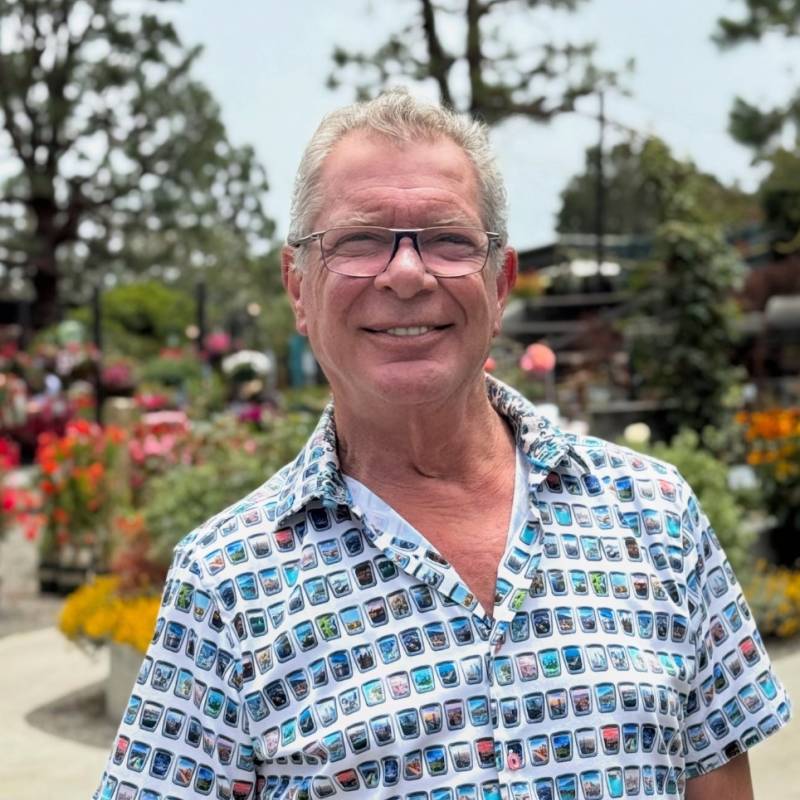 Gio, 61, Baraawe