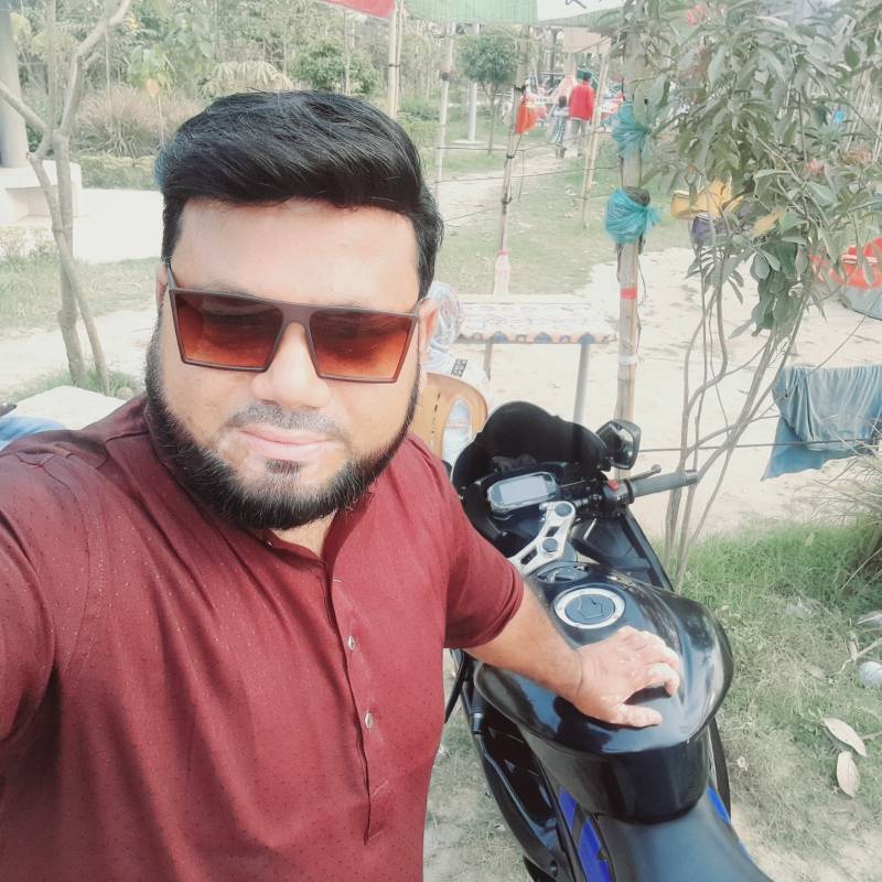 Md.Faruk, 40, Dos Quebradas