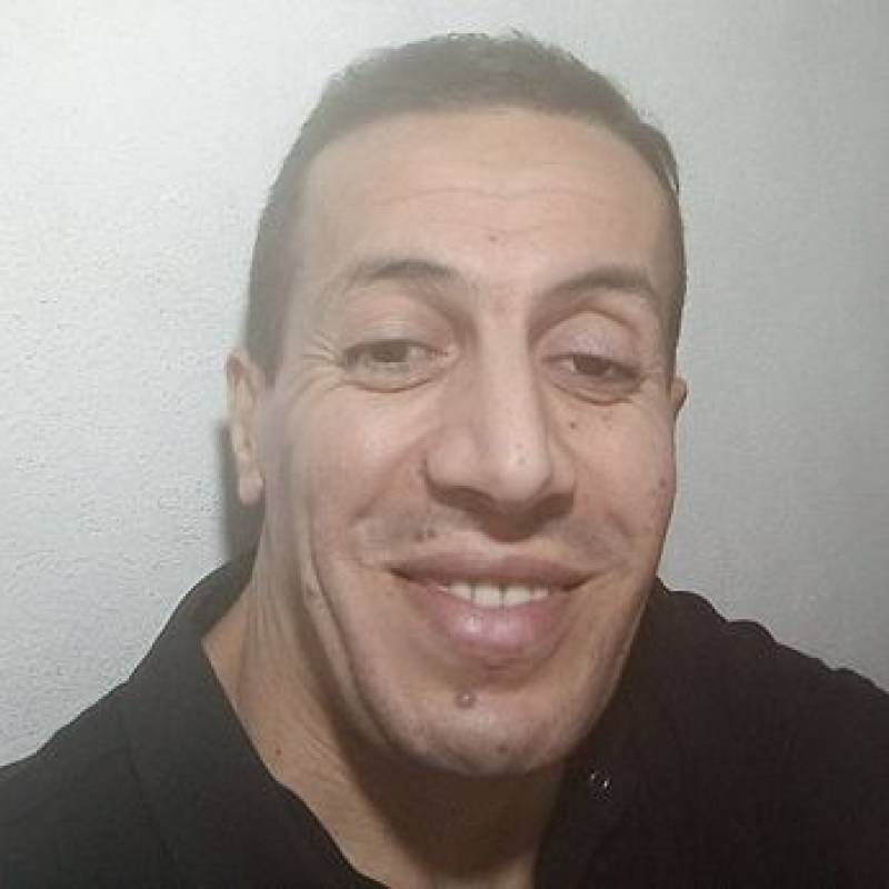 Hakim., 47, Miki