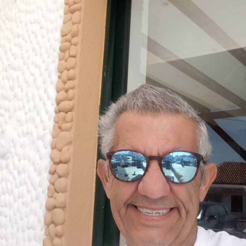 antonioi, 63, Chich