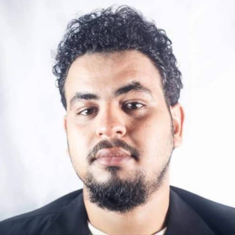 Hafs, 30, Lunenburg
