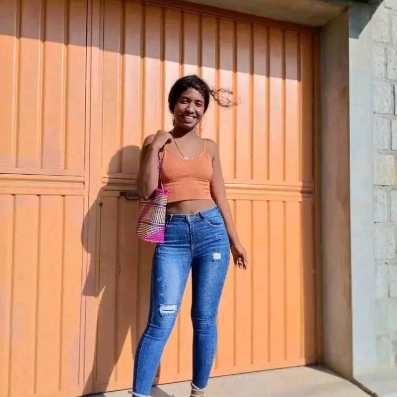 Lianna, 27, Curit