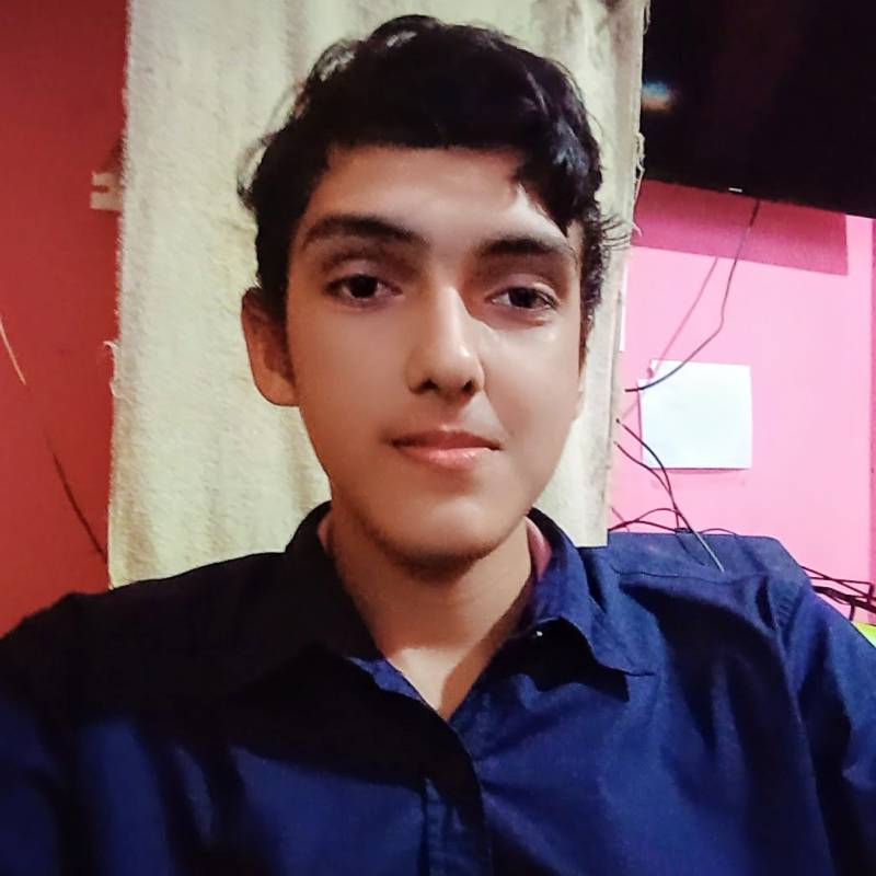 Mario, 22, El Playn