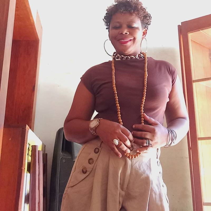 Khazia, 44, Lang Suan