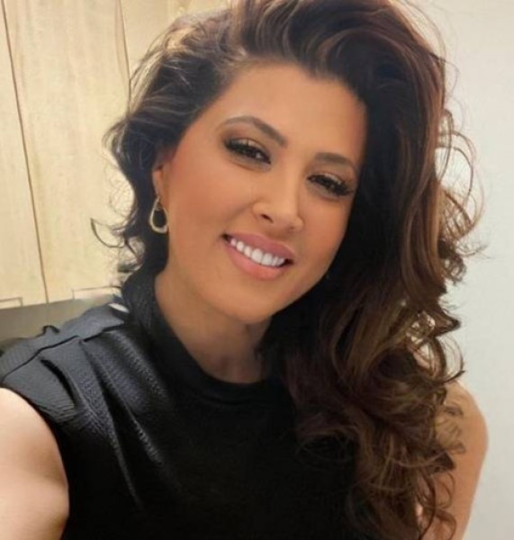 Inara, 45, Reserva