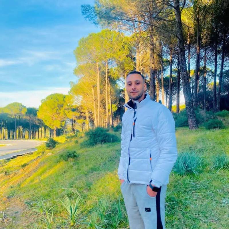 Hama, 34, Moju