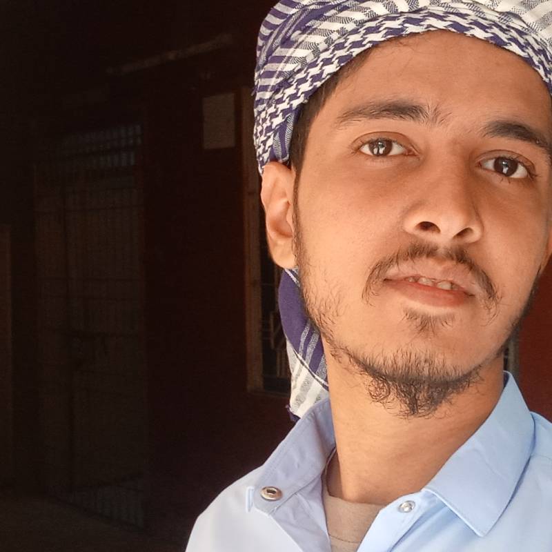 Azi, 22, Inongo