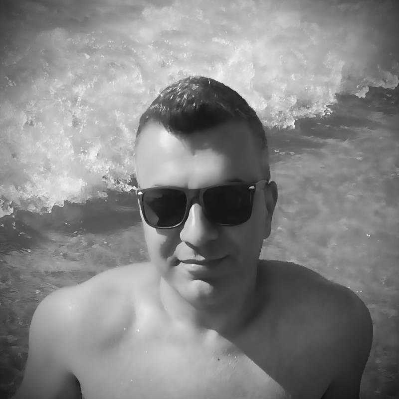 Roro, 41, Taneichi