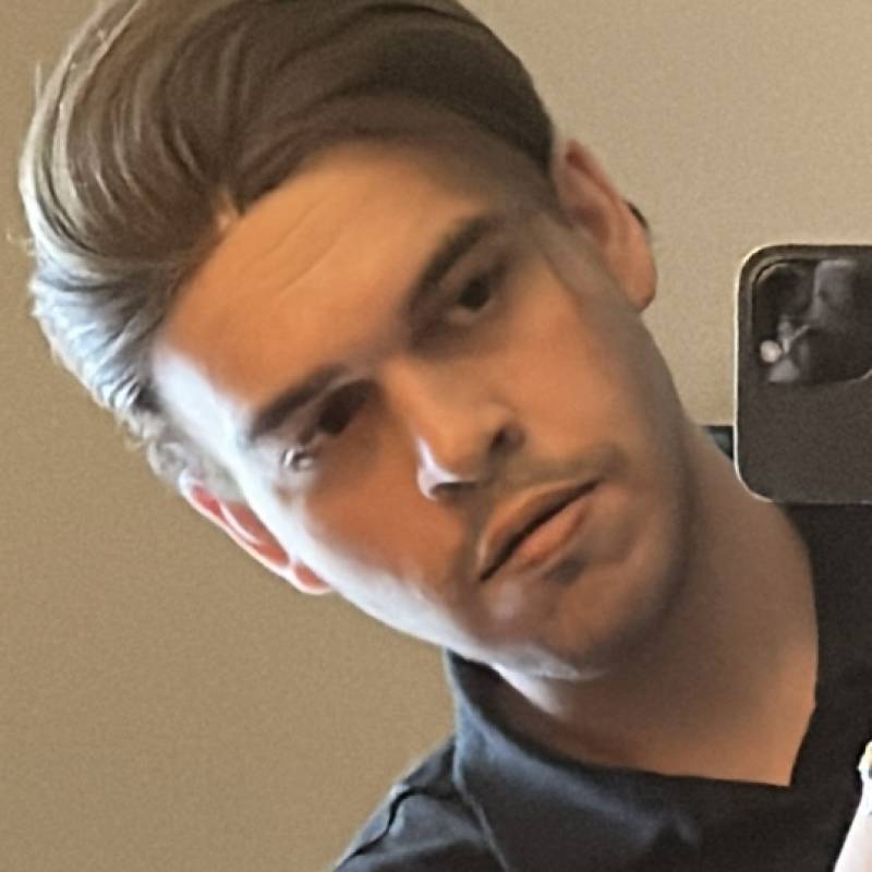 Elyas, 39, Newburyport