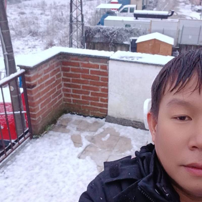Benedict, 41, Yonabaru
