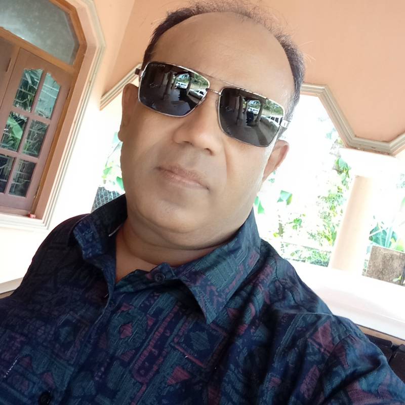 Vidura, 52, Prez