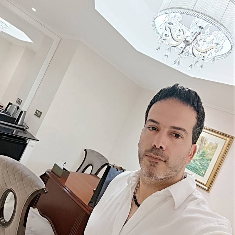Pezhman, 41, Gadallanka
