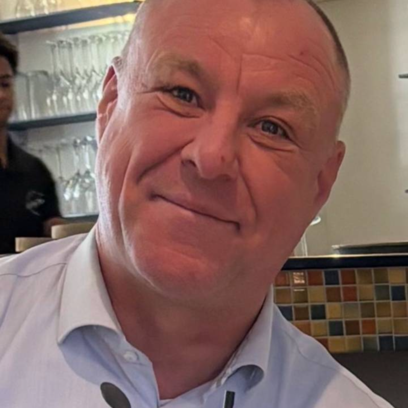 Ikarus, 52, Koryazhma