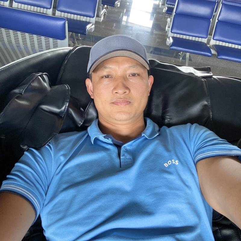 Zhang Wei, 54, Elattr