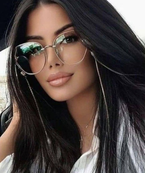 kim, 31, Bramhall