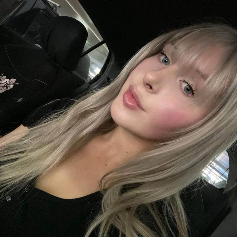 Alena croft, 35, Biddeford