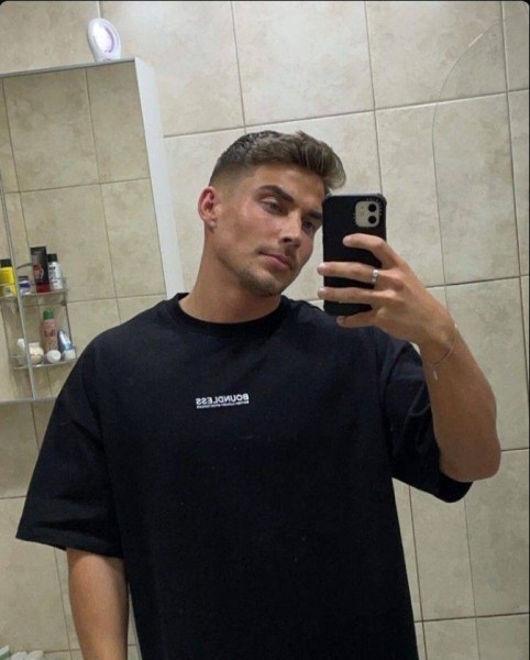 Jake Morgan, 30, Stormarn