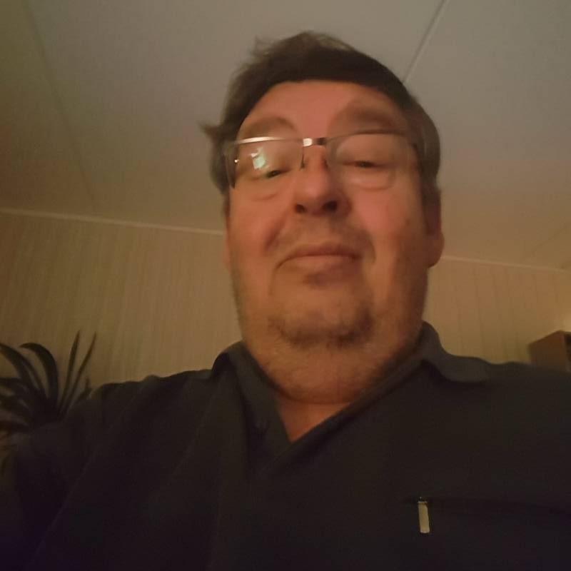 Petri, 63, Pogradec