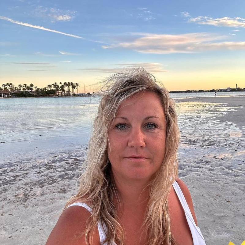 Elizabeth67, 41, Pingan