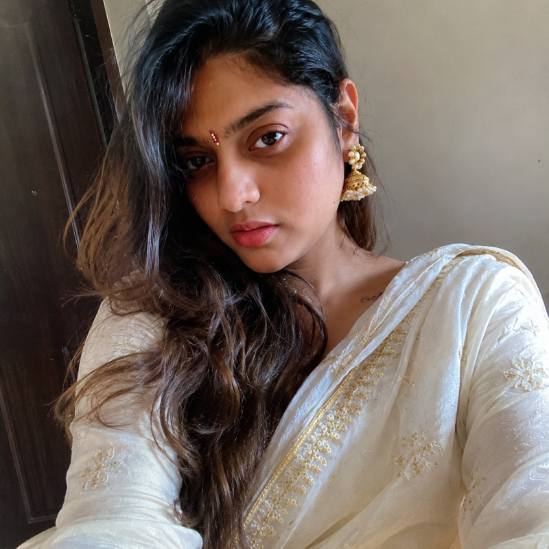 Anyesha Pandey, 20, Qasre Shirin