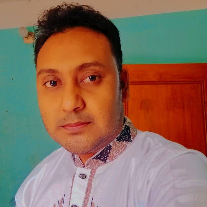 Nur, 28, Formello