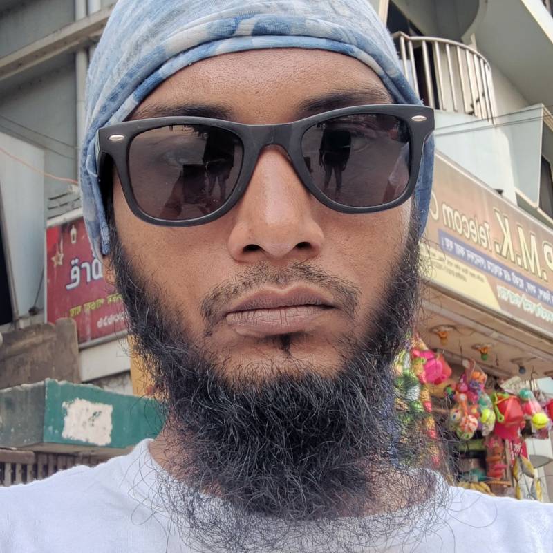 Jobaer, 29, Bangui