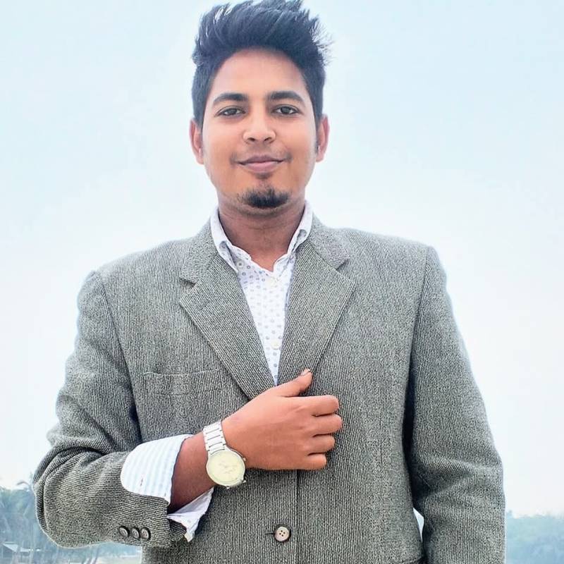 Calling Rudro, 31, Schlangen