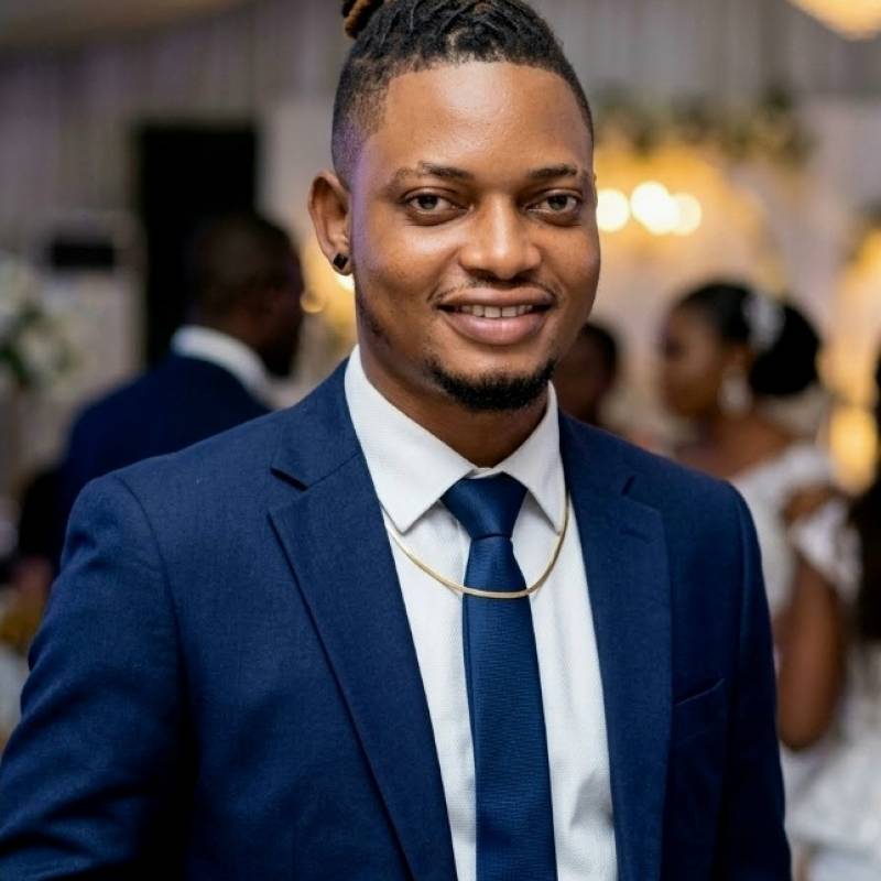 Prince, 40, Aalten