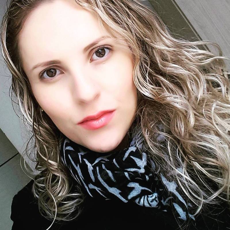 karlarina, 39, Bulach