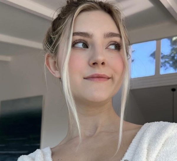 Lucinda, 29, Mayenne