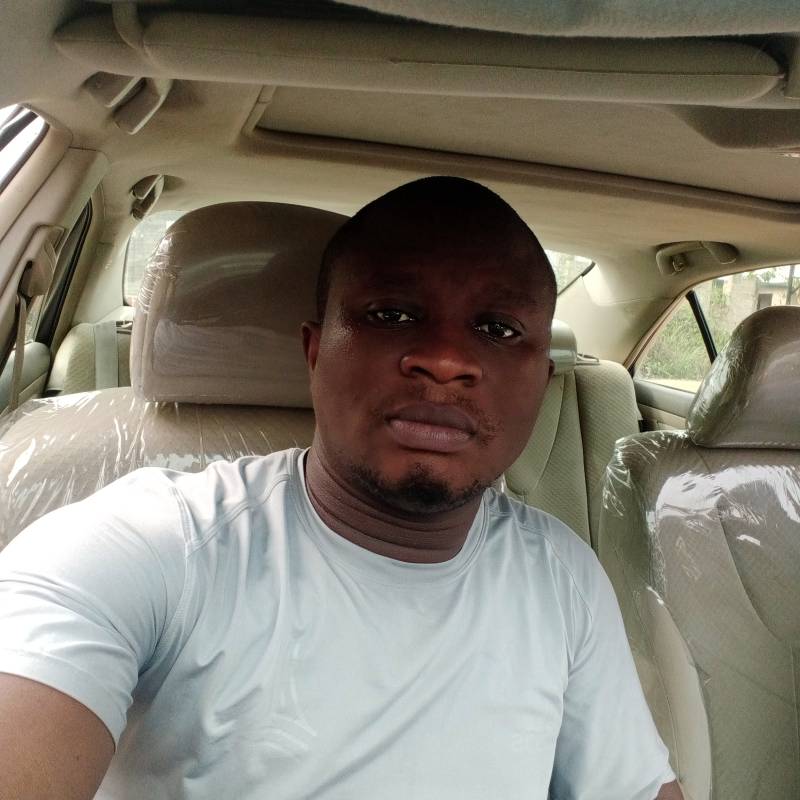 Basi, 40, Abergele