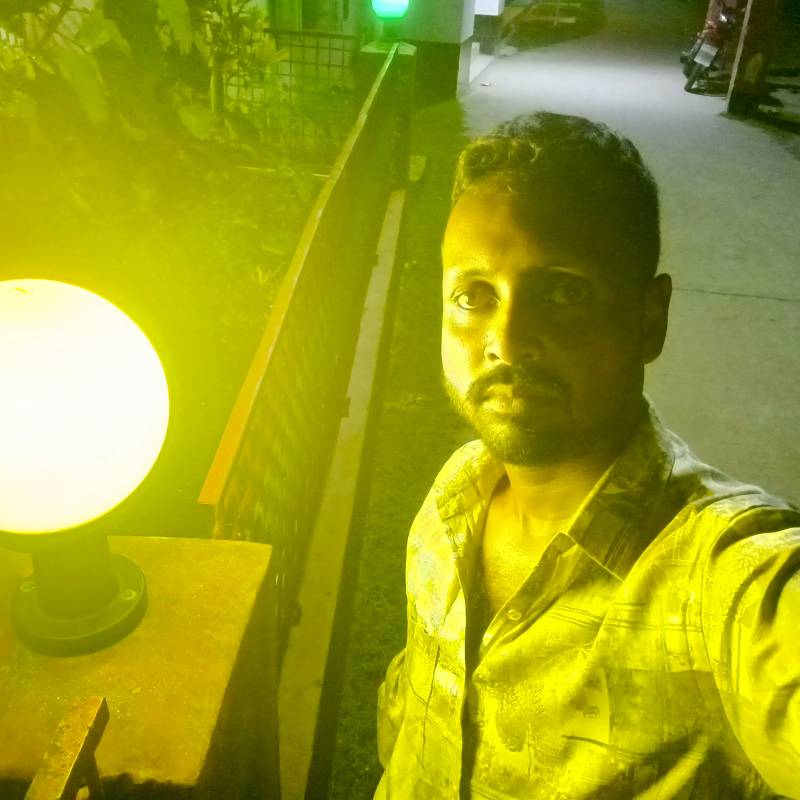 Munna, 31, Roba Karim