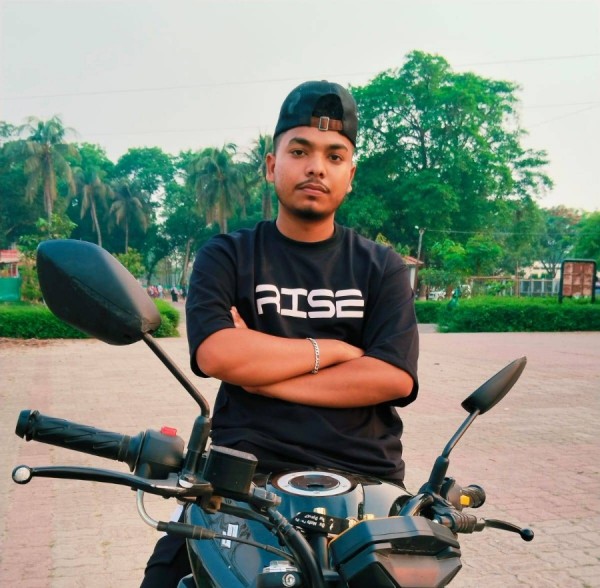 MD Golam Rabbani, 21, Lagoa Do Carro