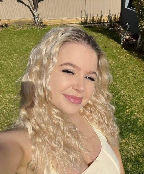 Mai Makova, 37, Lisala