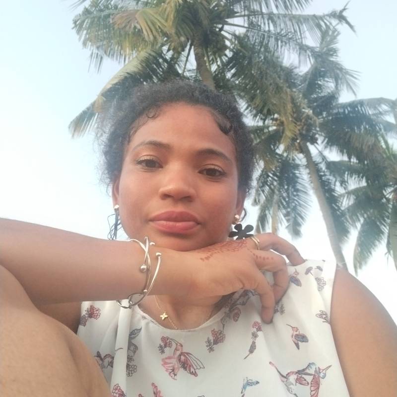 Zina, 34, Venmani