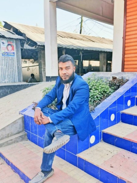 Mahamud, 30, Solim
