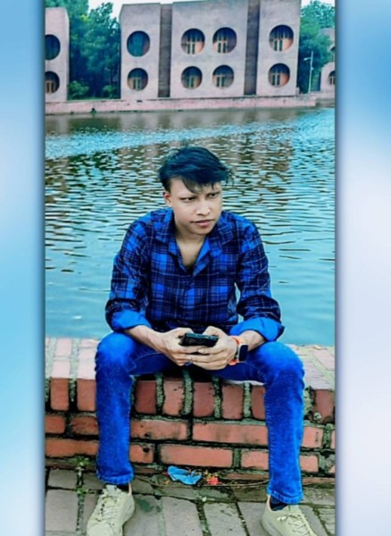 Hasan, 23, Qina