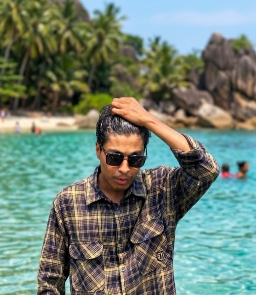 ARAFAT, 20, Leninsk