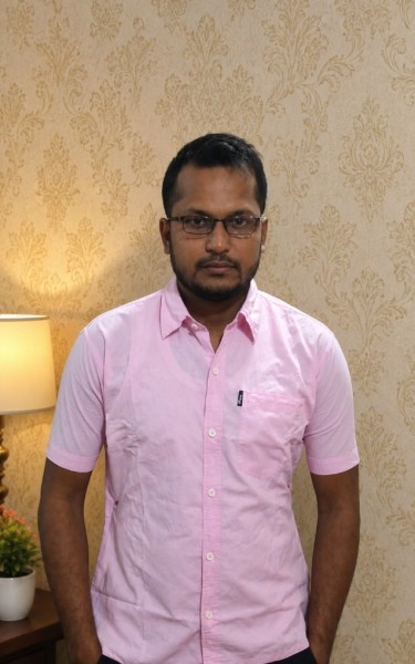Razu, 27, Pavumba